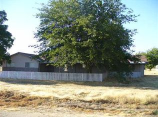 8337 E Sonora Rd, Farmington, CA 95230