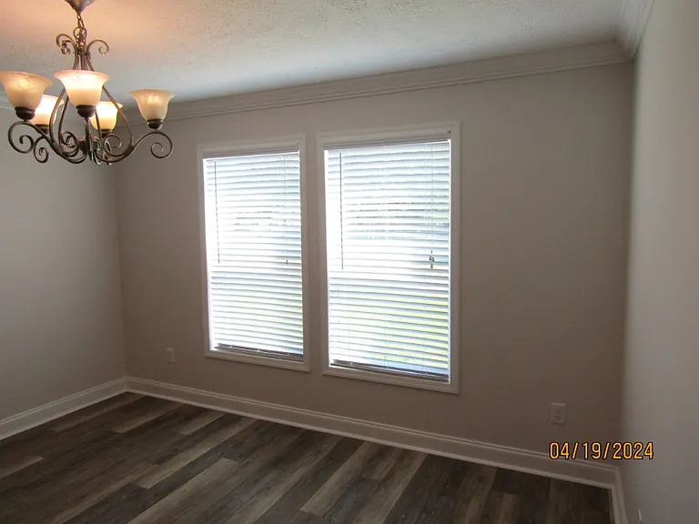 2130-HWY 111th — Photo 11