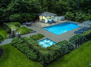 121 Kent Rd, Tenafly, NJ 07670