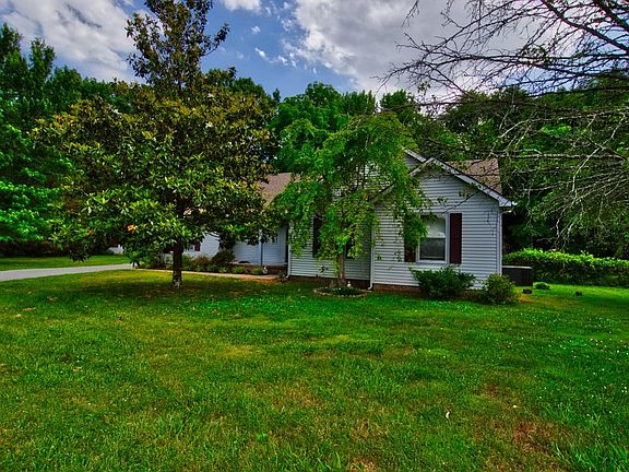 3rd image of 2203 S Brunswick Ct