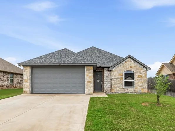 3312 Arrow Creek Dr, Granbury, TX 76049