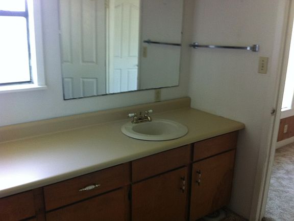 2nd image of 824 E Market St