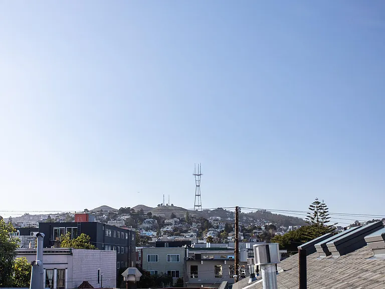 861 S Van Ness Ave — Photo 24