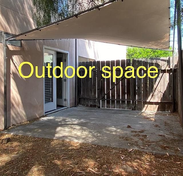 1st image of 4260 3rd Ave #108