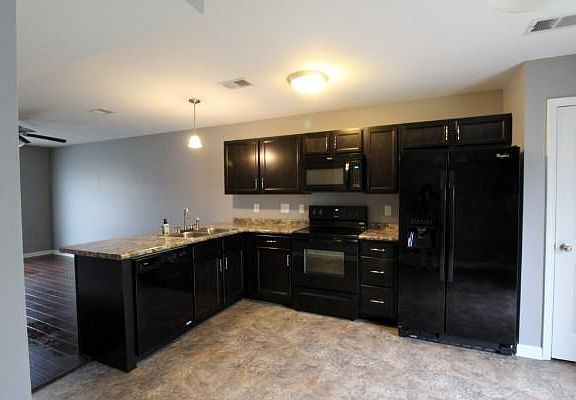 3rd image of 2256 McCormick Ln APT D