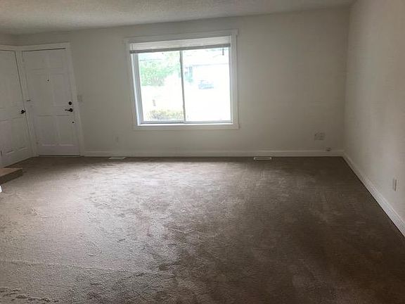 3rd image of 10316 NE 141st St