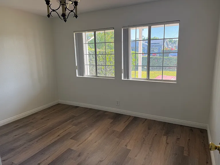 1309 Elmhurst Ave — Photo 12