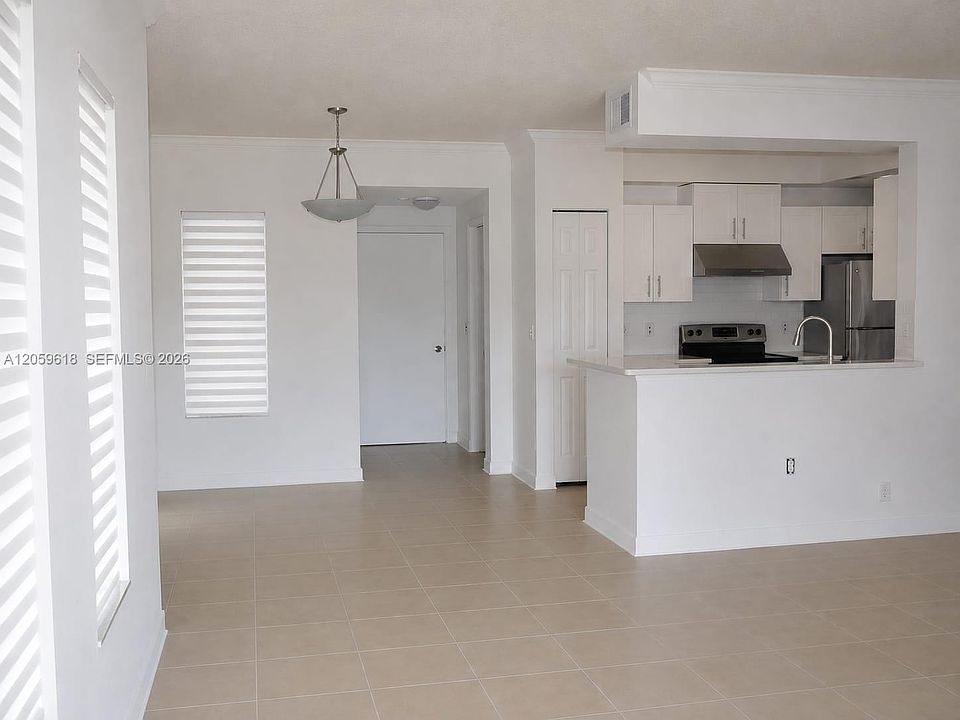 1st image of 2452 Centergate Dr APT 104