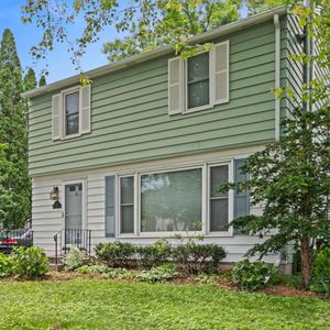 1105 9th Ave NW, Rochester, MN, 55901