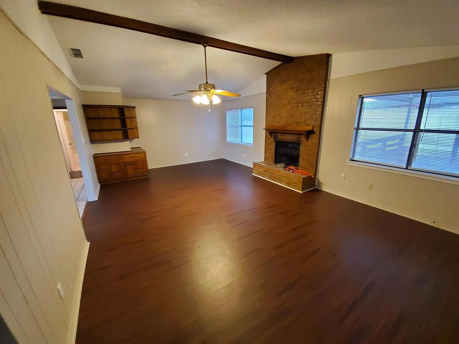 713 Bowie St photo 1