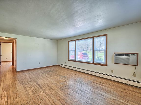 4th image of 502-504 Klein Ave #1W
