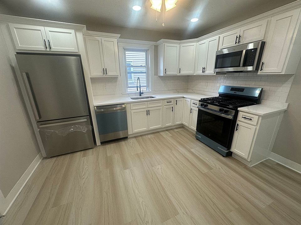 1st image of 19 Firth Rd Floor 2