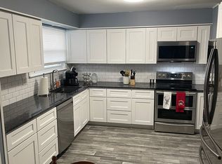 37 Notre Dame Dr, Delran, NJ 08075