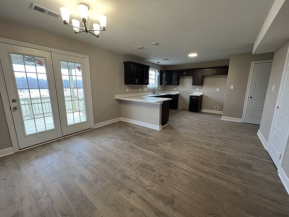 3rd image of 189A Anderson Pl
