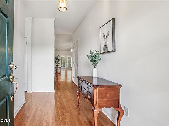 5th image of 116 Olde Manor Ct