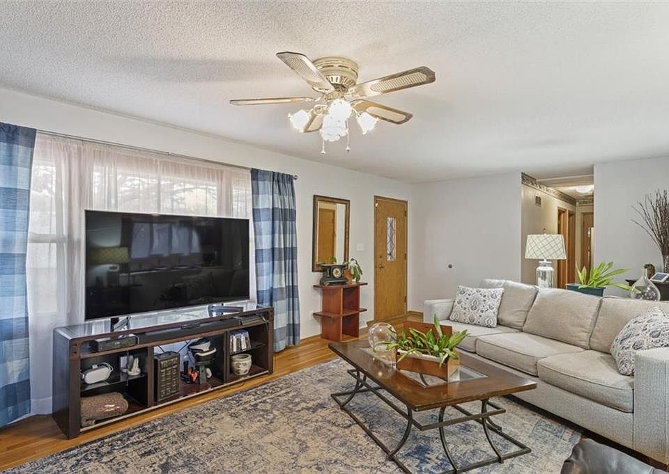 3006 Woodlawn Ave, Saint Joseph, MO 64506 Zillow