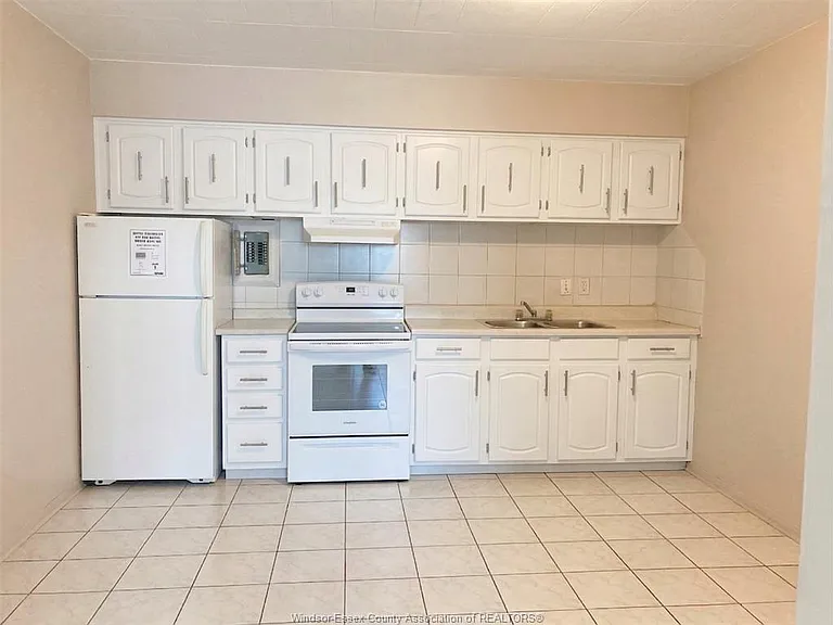 892 Campbell Ave #12 — Photo 6