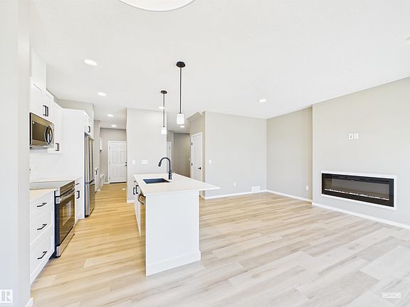 4th image of 119 Hilton Cv