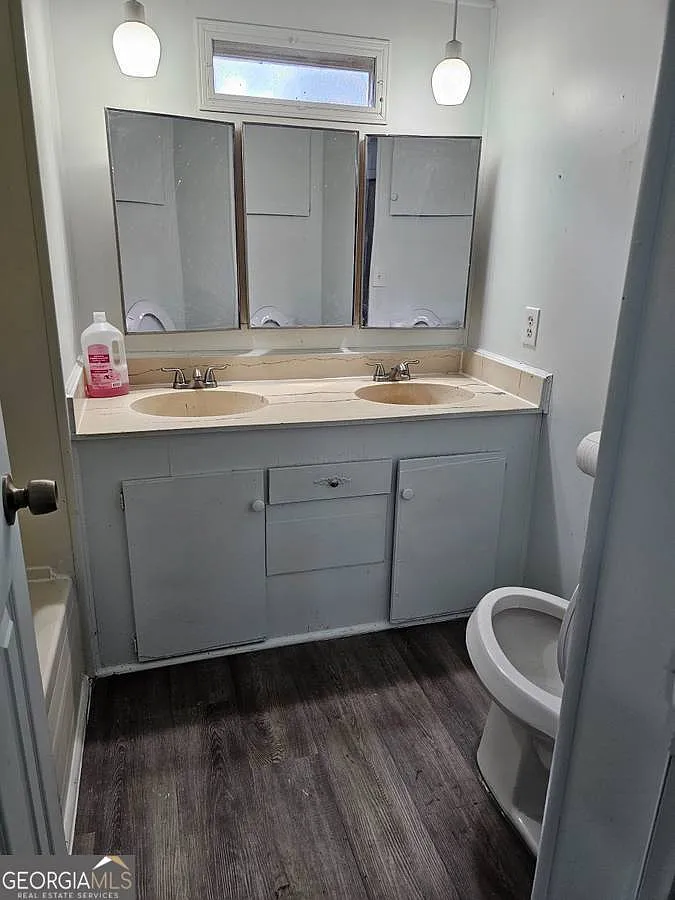 3 bed, 2.0 bath, 720 sqft, $1,100 — Photo 4