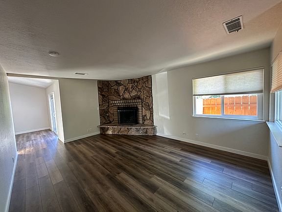 4th image of 1513 Cottonwood Ave