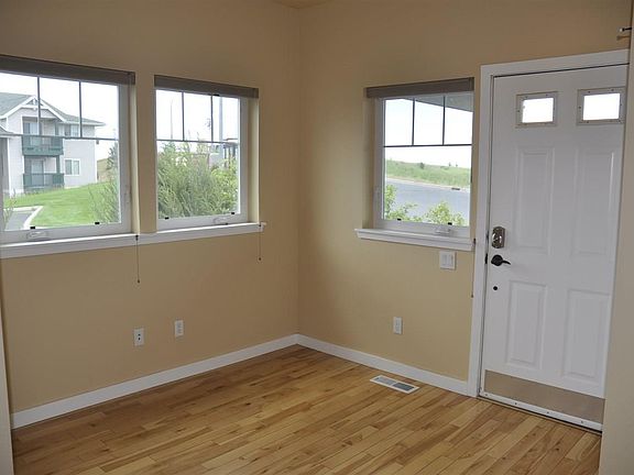5th image of 2115 NE Westwood Dr APT I