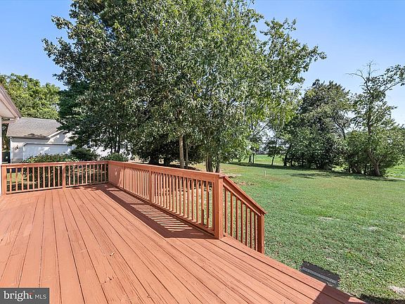3rd image of 34 Bethany Forest Dr