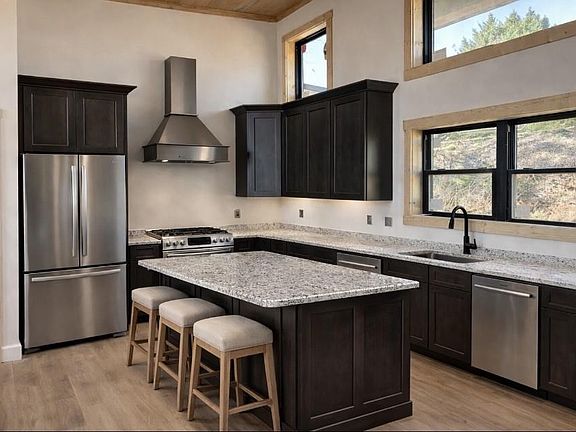 4th image of 216 Old Orchard Rd