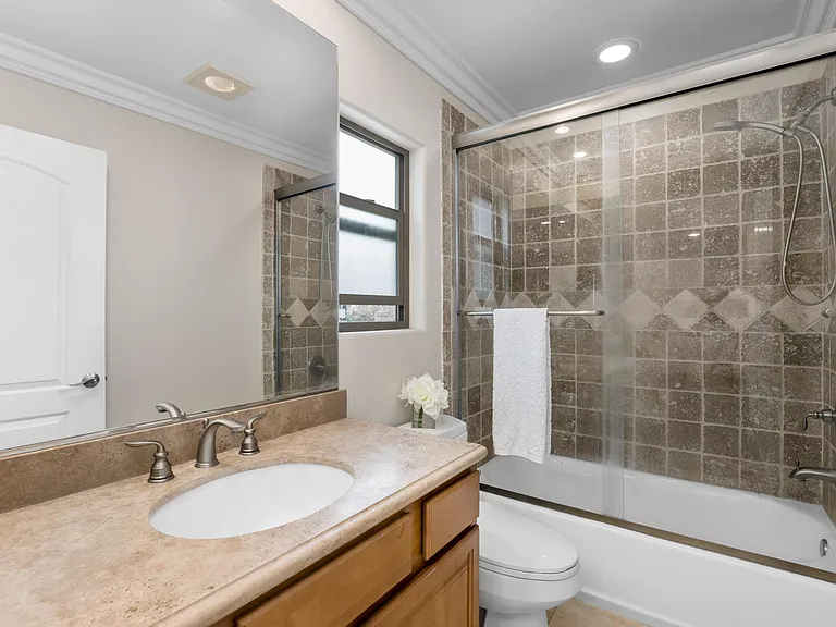 4466 Coldwater Canyon Ave #102 — Photo 13