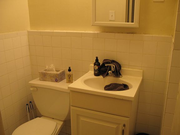 2nd image of 91 Bedford St #F4