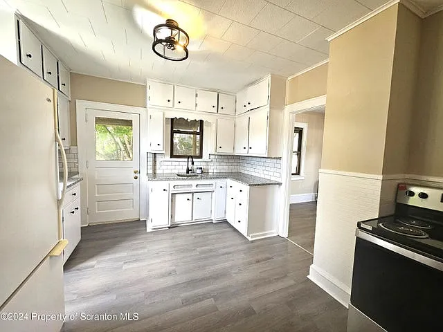 405 Fig St — Photo 3