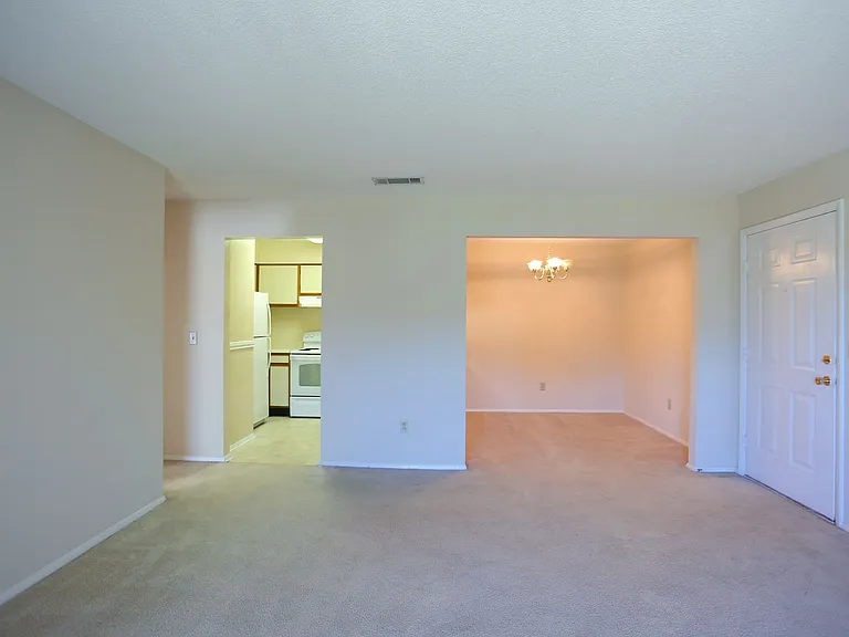 WInslow Place Apartments — Photo 7