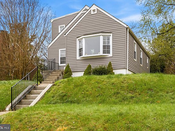 2nd image of 3805 Ridgecroft Rd