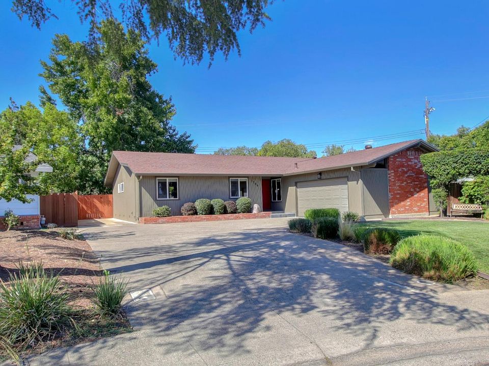 1st image of 1709 Tanglewood Ln
