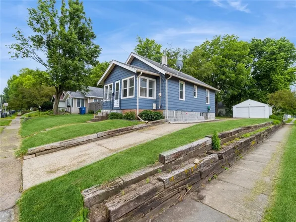 3946 4th St, Des Moines, IA 50313