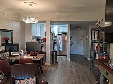 4th image of 463 1st St APT 6C