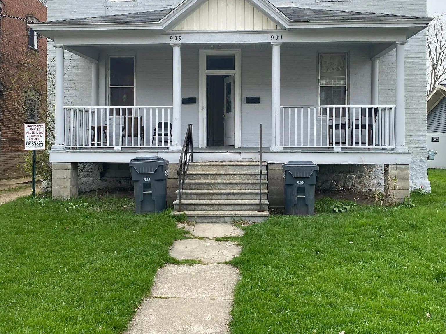 929 N Burdick St — Photo 1