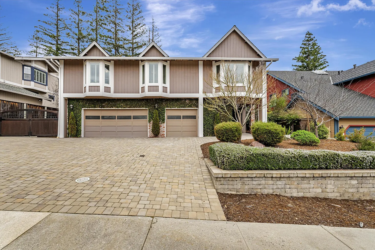 1124 Foxhurst Way photo 1