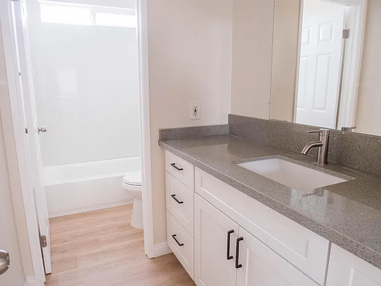 14579 Nelson Ave — Photo 15