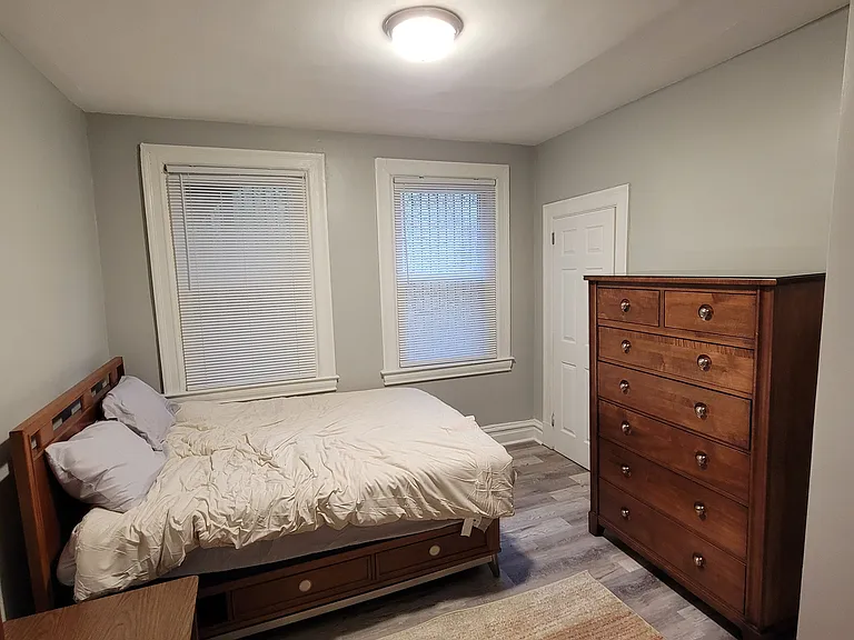 2841 Centre Ave #4 — Photo 8