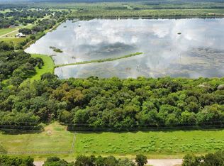 201 Middle Bayou Trl, Angleton, TX 77515