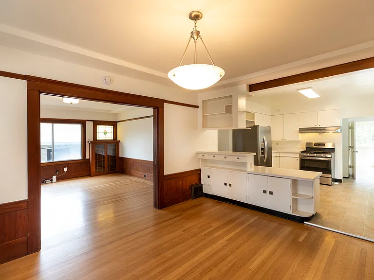 373 Moraga Ave — Photo 23