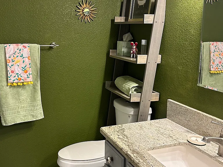 8433 Pacific Fountain Ave — Photo 16