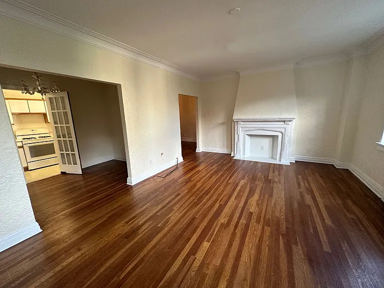 New King Edward Apartments — Photo 159
