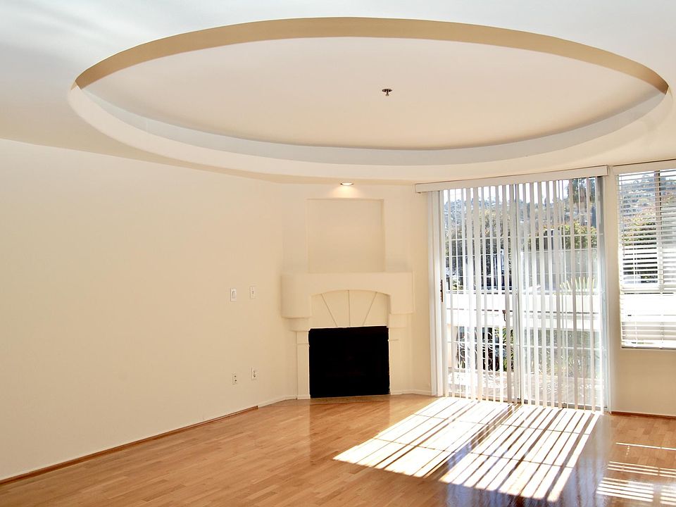 1st image of 4318 Stern Ave APT 209