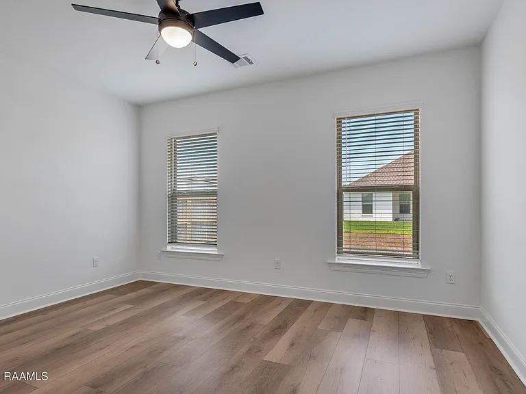 116 Star Ln — Photo 7