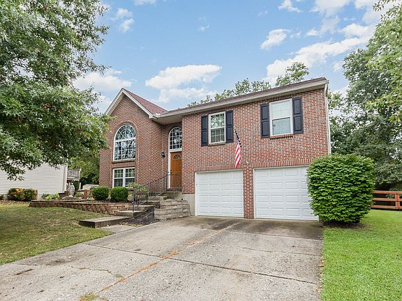 2nd image of 220 Springwood Dr