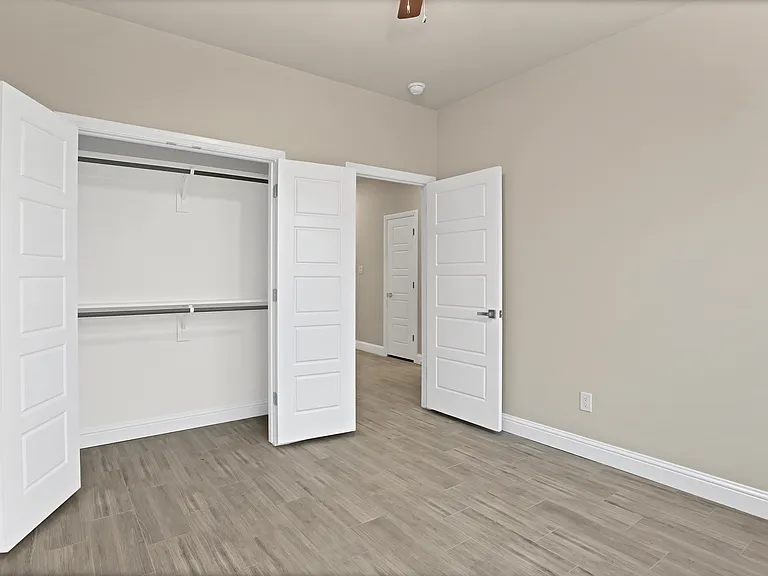 5619 Barkridge Dr — Photo 20