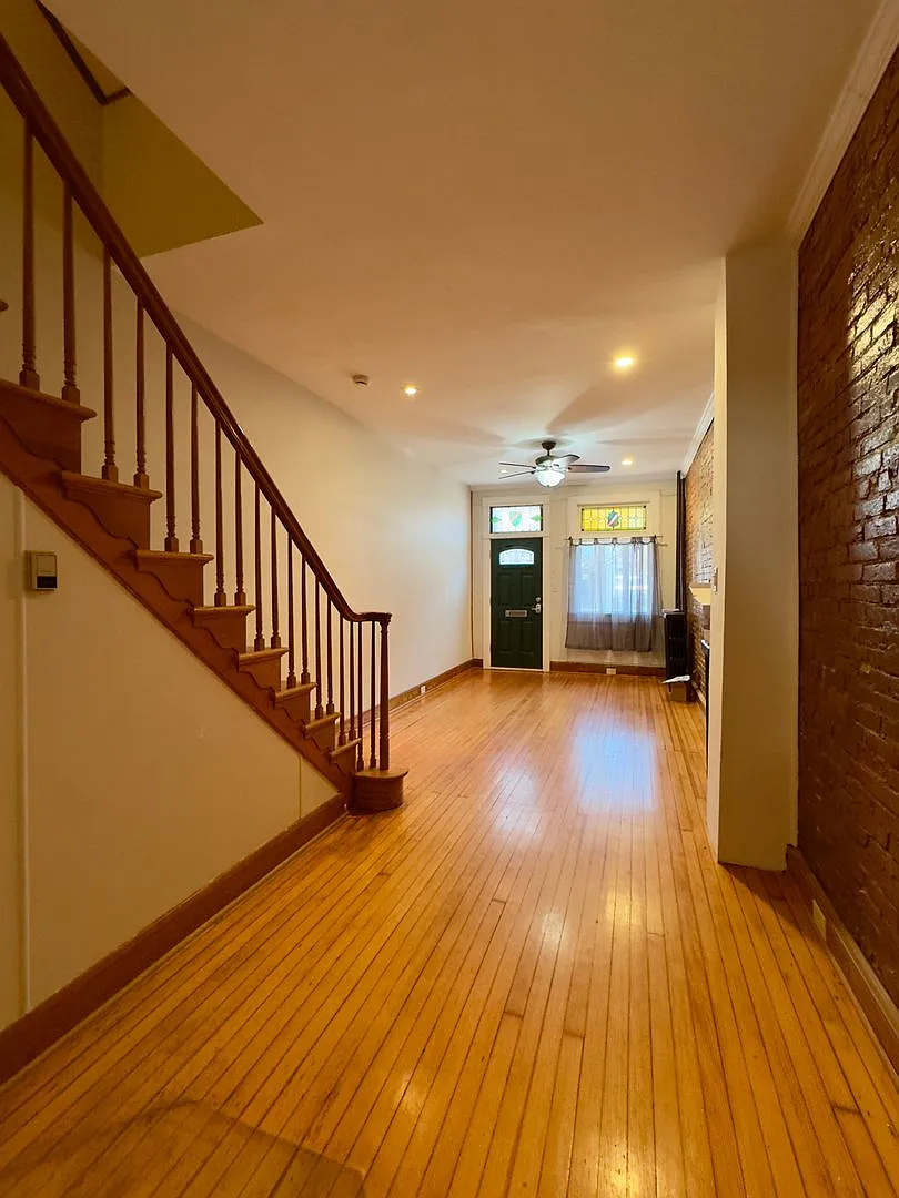 Charming 2 Bedroom/2.5 Bathroom Townhome in Upper Fells Point, Baltimore, MD! — Photo 2