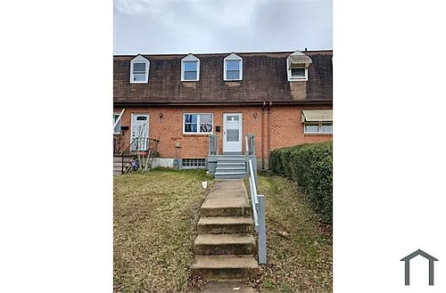 620 West Kingsway Photo 1