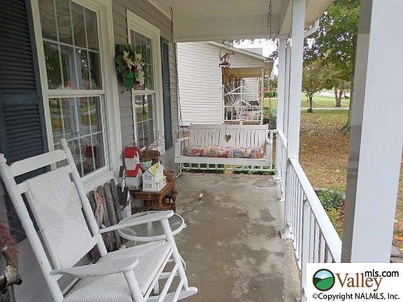 2nd image of 22115 Yorkshire Dr E